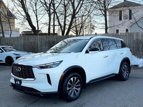 2022 INFINITI QX60 Pure