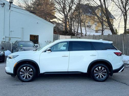 2022 INFINITI QX60 Pure