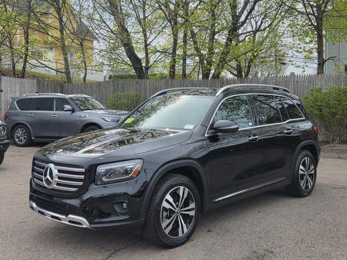 Black 2025 Mercedes-Benz GLB 250 4MATIC