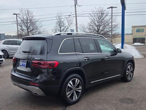 2025 Mercedes-Benz GLB 250 4MATIC