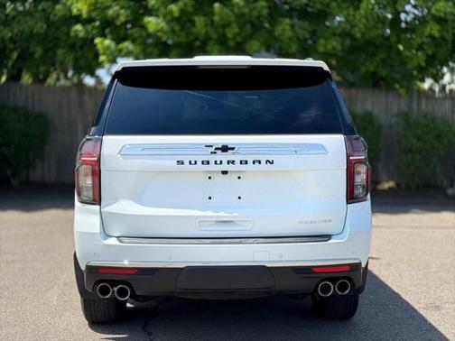 2024 Chevrolet Suburban Premier