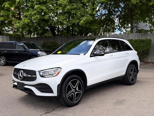 White 2022 Mercedes-Benz GLC 300 4MATIC