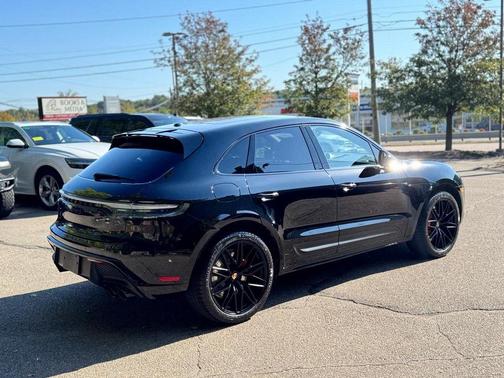 2022 Porsche Macan GTS
