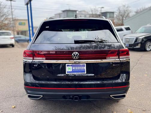 2024 Volkswagen Atlas 2.0T SE w/Technology 4MOTION