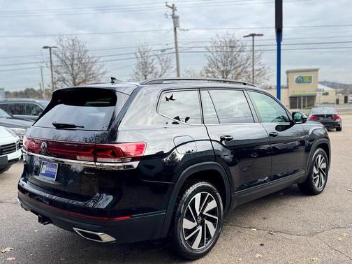 2024 Volkswagen Atlas 2.0T SE w/Technology 4MOTION