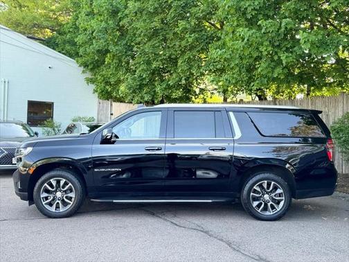 2021 Chevrolet Suburban LT