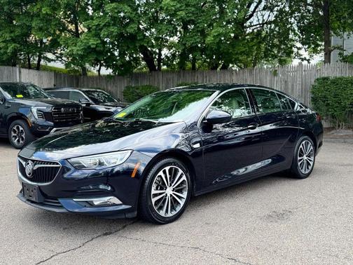 Dark Moon Blue Metallic 2019 Buick Regal Sportback Essence