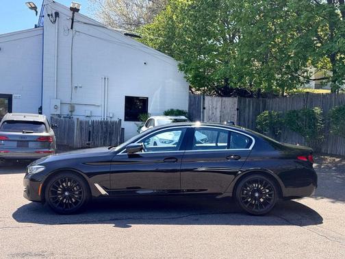 Jet Black 2023 BMW 530 530i xDrive