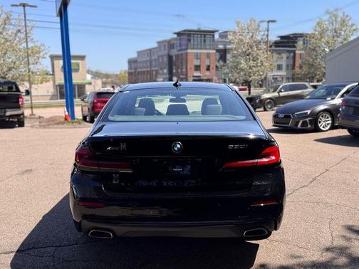 Jet Black 2023 BMW 530 530i xDrive