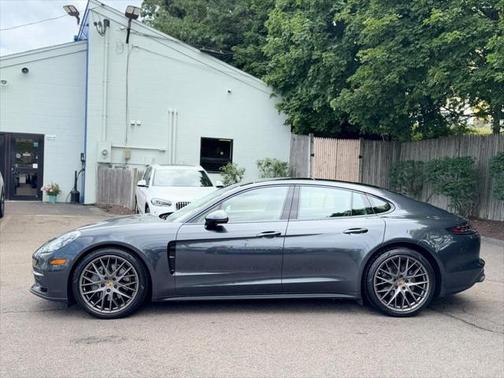 2018 Porsche Panamera 4S