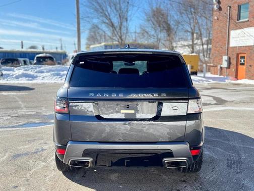 2022 Land Rover Range Rover Sport HSE Silver Edition