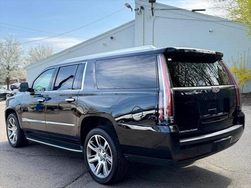2016 Cadillac Escalade ESV Luxury