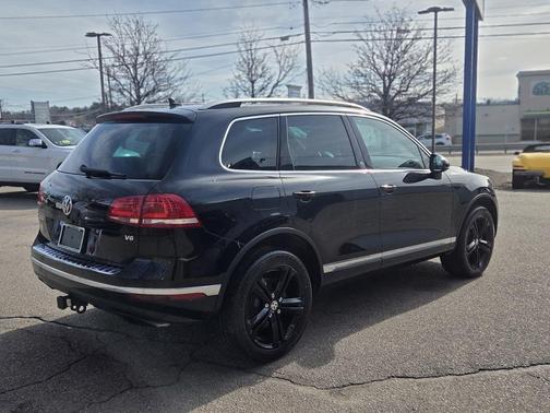 2017 Volkswagen Touareg V6