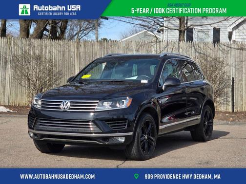 Deep Black 2017 Volkswagen Touareg V6