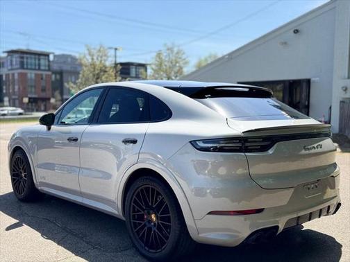 2022 Porsche Cayenne GTS