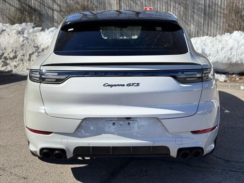 2022 Porsche Cayenne GTS