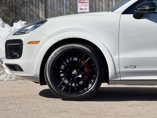 2022 Porsche Cayenne GTS
