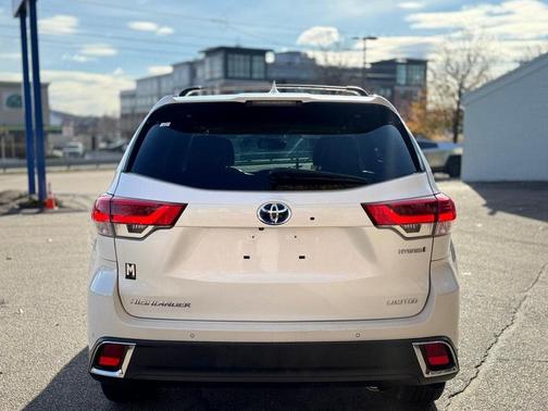 2018 Toyota Highlander Hybrid Base