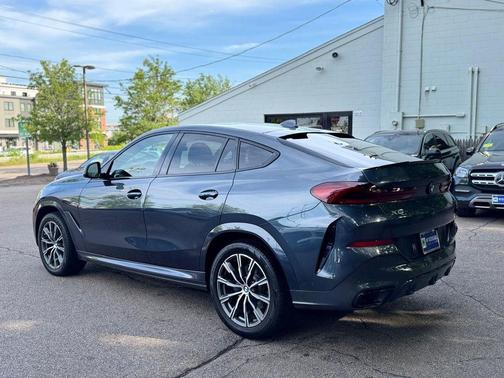 Arctic Gray Metallic 2022 BMW X6 xDrive40i