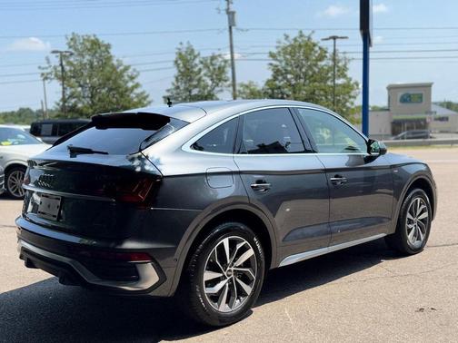 2022 Audi Q5 45 S line Prestige