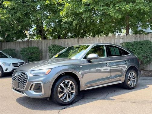 2022 Audi Q5 45 S line Prestige