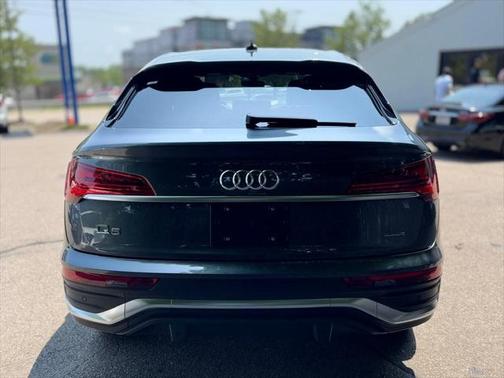 2022 Audi Q5 45 S line Prestige
