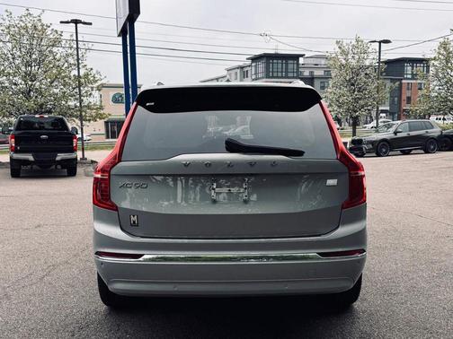 Silver 2024 Volvo XC90 Recharge Plug-In Hybrid T8 Plus Bright Theme 7 Passenger