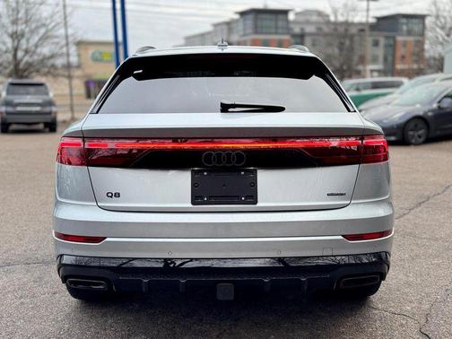 2025 Audi Q8 55 Premium Plus