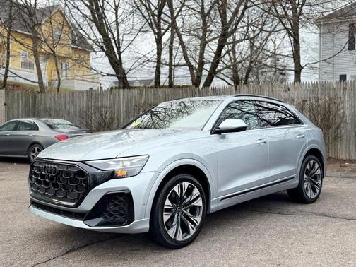 2025 Audi Q8 55 Premium Plus