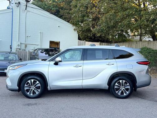 2020 Toyota Highlander XLE