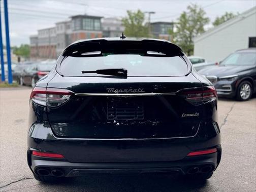 2022 Maserati Levante Modena S