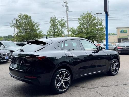 2022 Maserati Levante Modena S