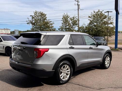 Silver Metallic 2021 Ford Explorer Base