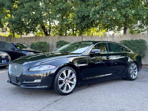 2019 Jaguar XJ Supercharged
