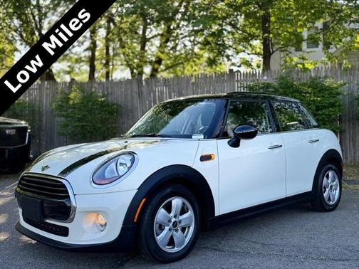 2016 MINI Hardtop Cooper
