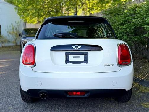 2016 MINI Hardtop Cooper