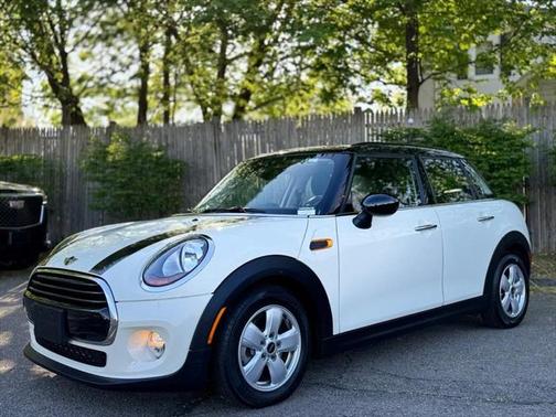 2016 MINI Hardtop Cooper