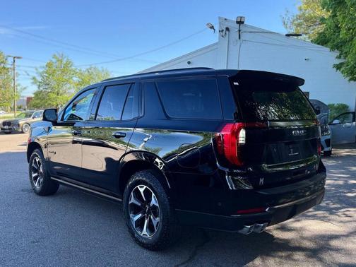 Onyx Black 2026 GMC Yukon AT4 Ultimate