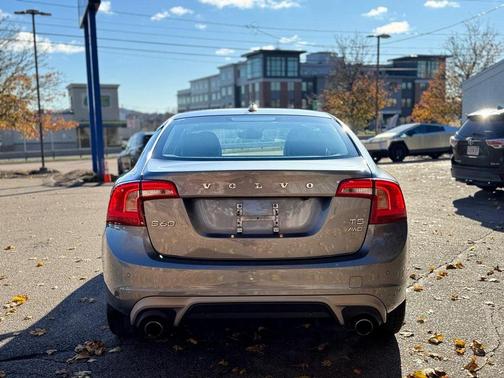 2017 Volvo S60 T5 Dynamic