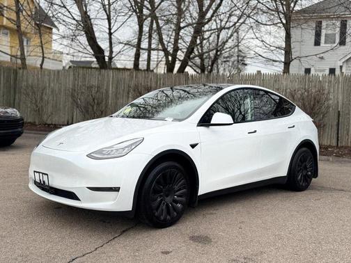 2023 Tesla Model Y Long Range