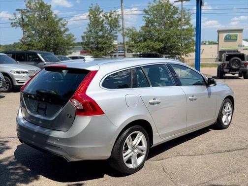 2015 Volvo V60 T5 Platinum