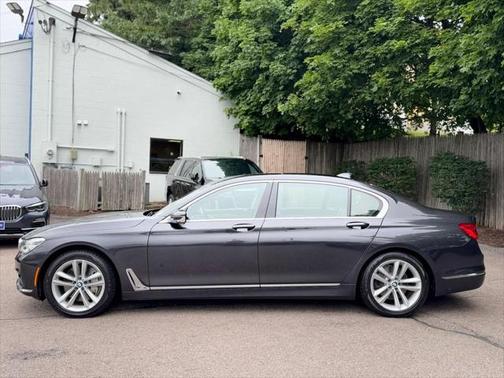 2016 BMW 750 i xDrive