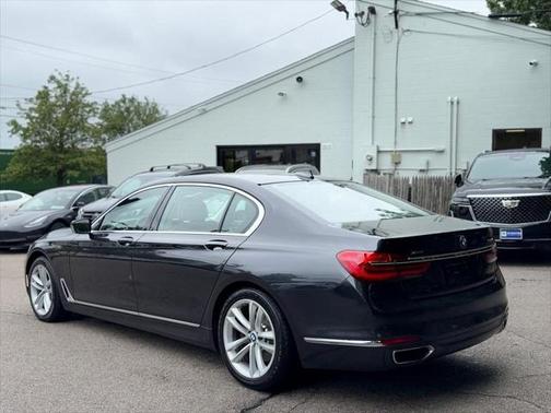 2016 BMW 750 i xDrive