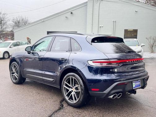 2022 Porsche Macan 