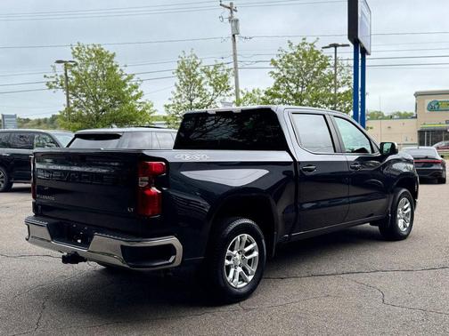 Dark Ash Metallic 2024 Chevrolet Silverado 1500 LT