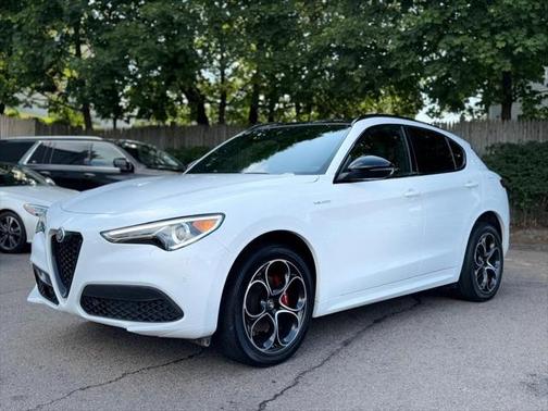 2022 Alfa Romeo Stelvio Veloce