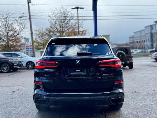 2021 BMW X5 M50i