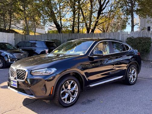Black Sapphire Metallic 2024 BMW X4 xDrive30i