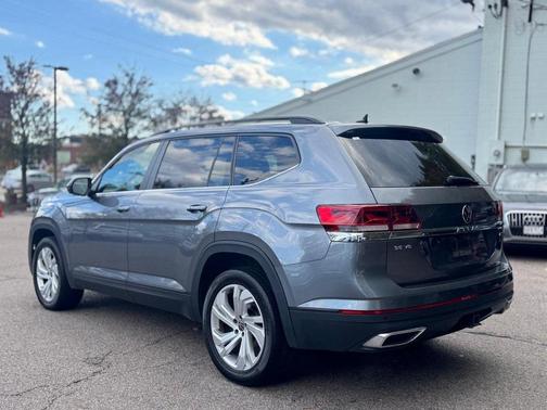 2021 Volkswagen Atlas 3.6L SE w/Technology