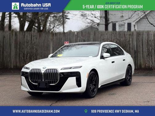 Alpine White 2025 BMW 740 740i xDrive